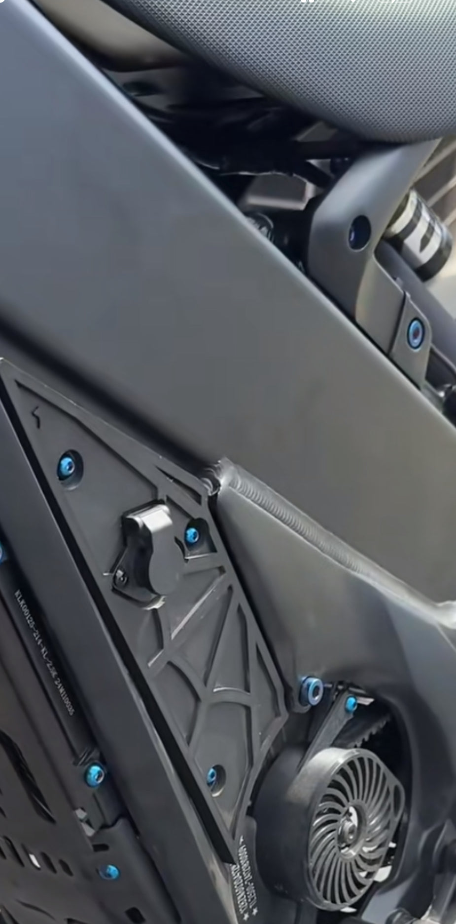 Side panel titanium for talaria xxx